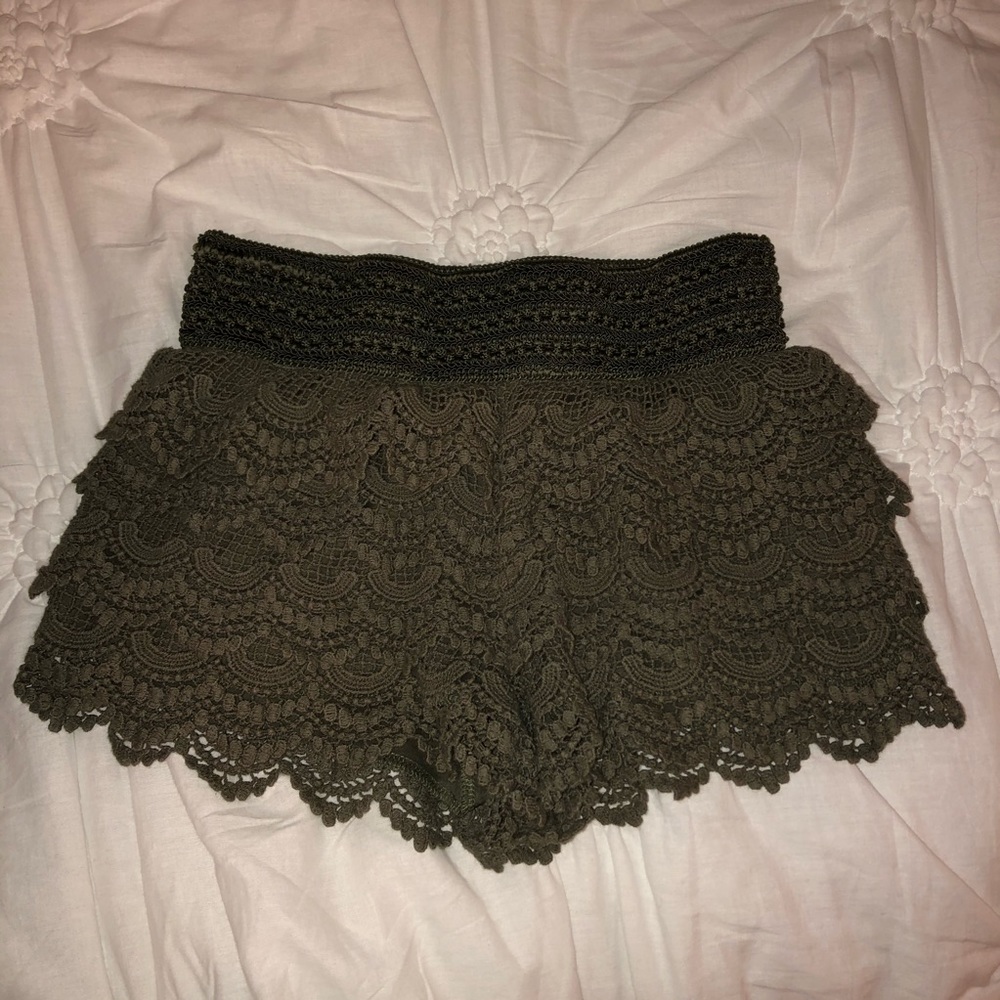 Army green layered floral shorts